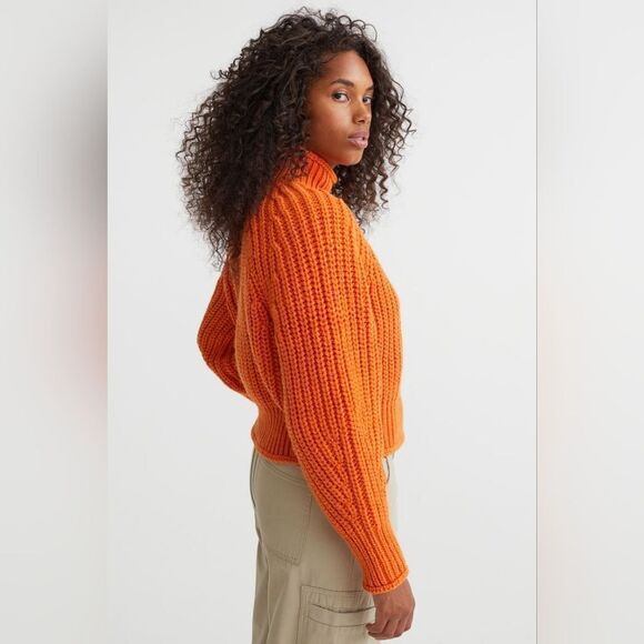 🔹️NWT H&M Divided Orange Soft Chunky Knit Cropped Sweater XSmall - Picture 3 of 14
